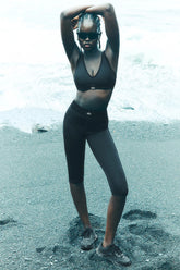 Airlift High-Waist Line Up Capri - Black