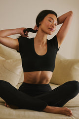 Seamless Ribbed Cropped Serene Short Sleeve - Black