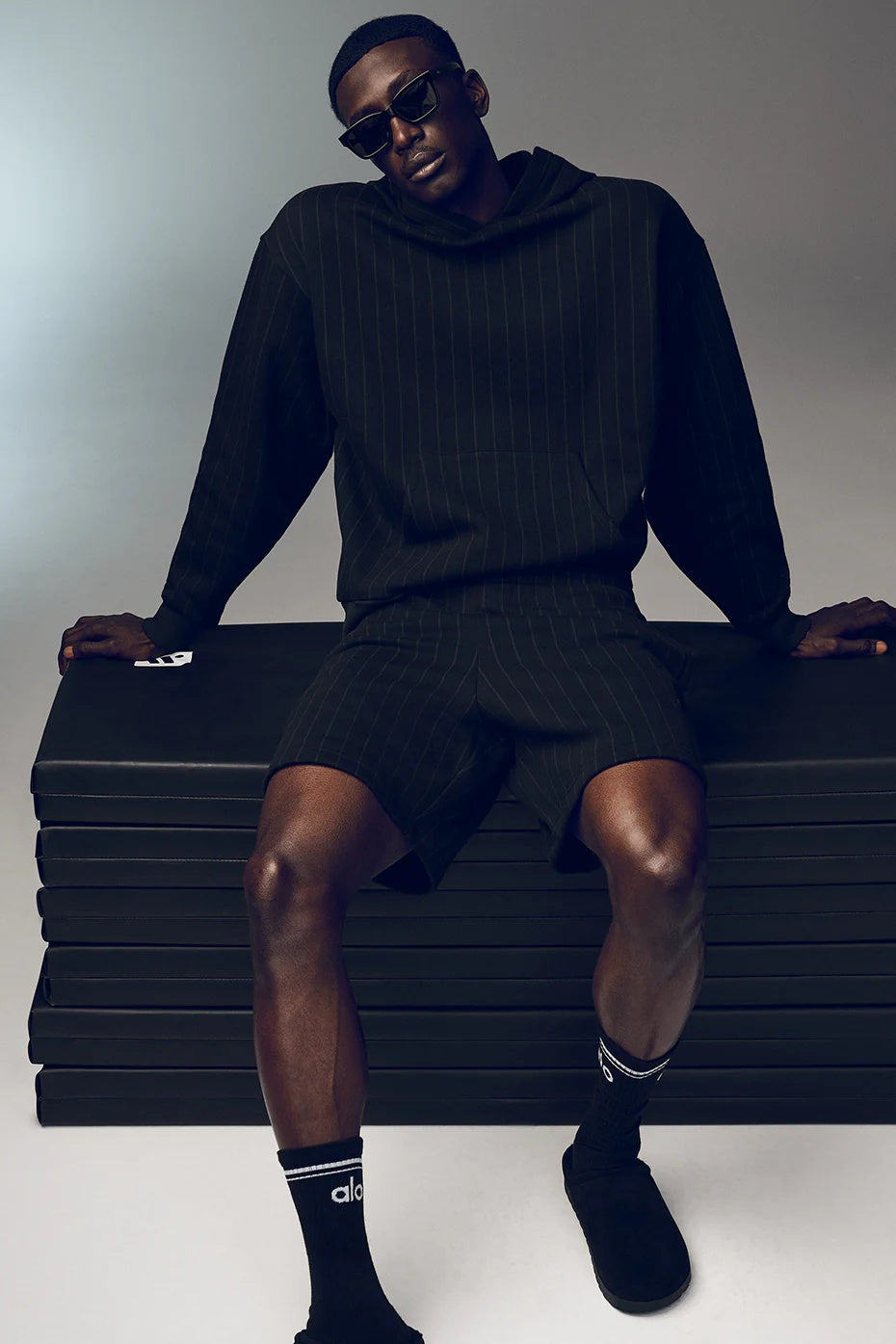 7" Pinstripe Short - Black Pinstripe