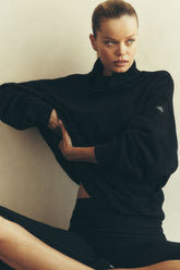 Hazy Mock Neck Pullover - Black