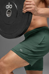 7" Conquer React Performance Short - Clover Green