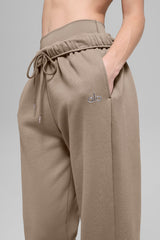 Accolade Straight Leg Sweatpant - Gravel