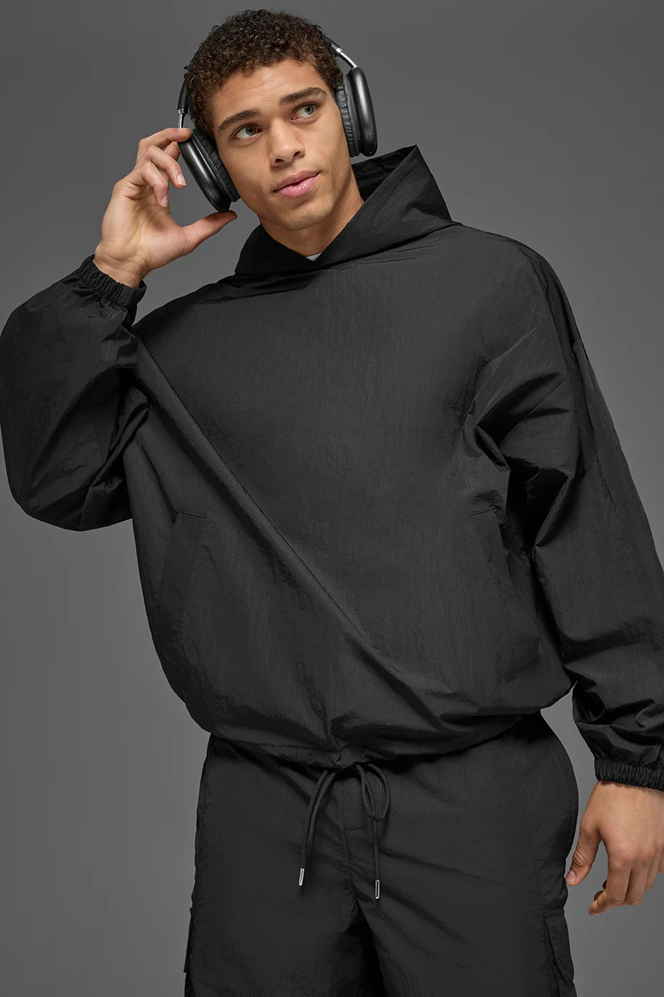Axis Hooded Pullover - Black
