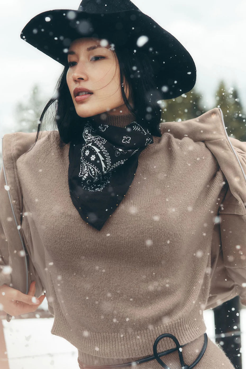 Wool Cashmere Cropped New Class Turtleneck Sweater - Chai Latte