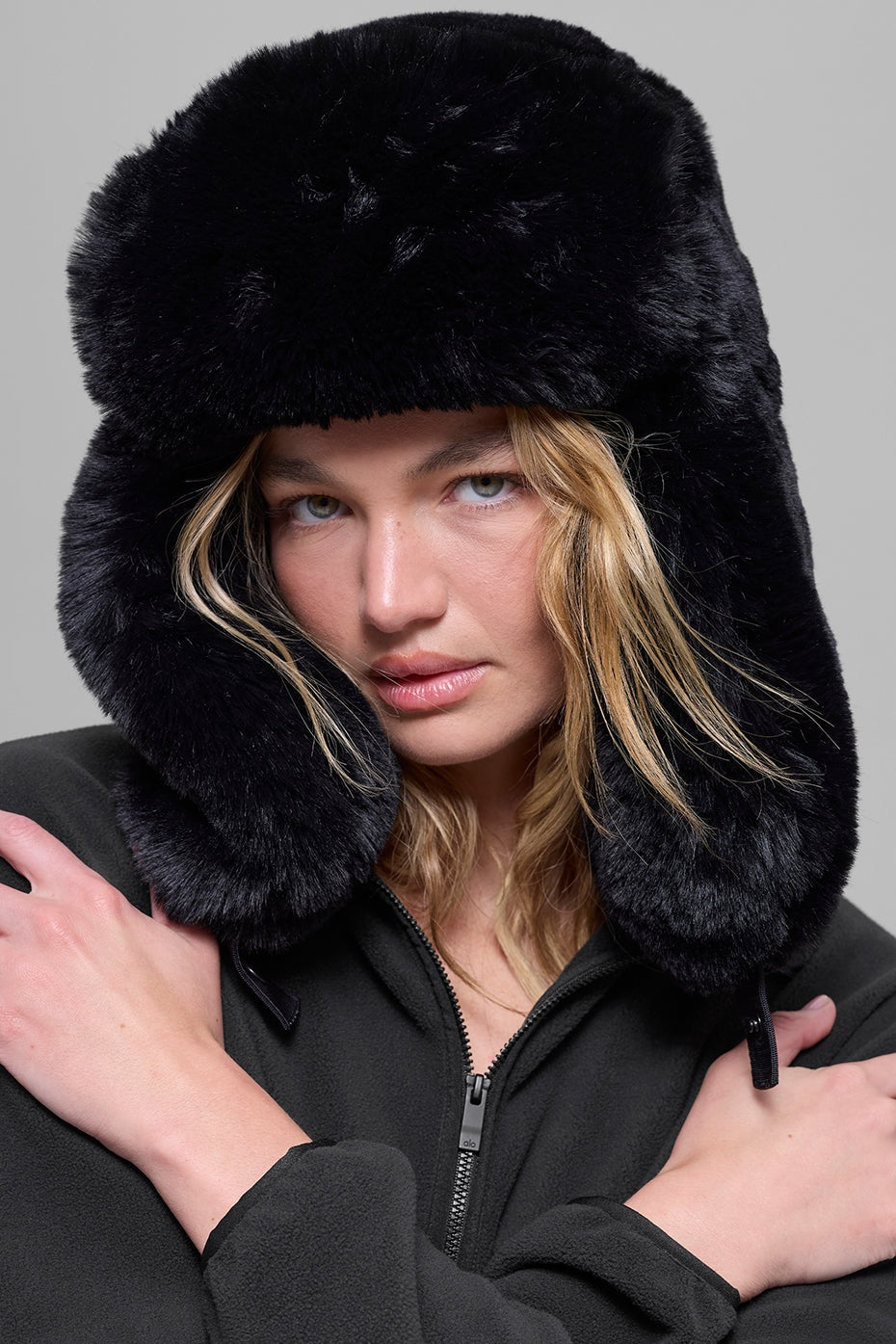 Faux Fur Starstruck Hat - Black
