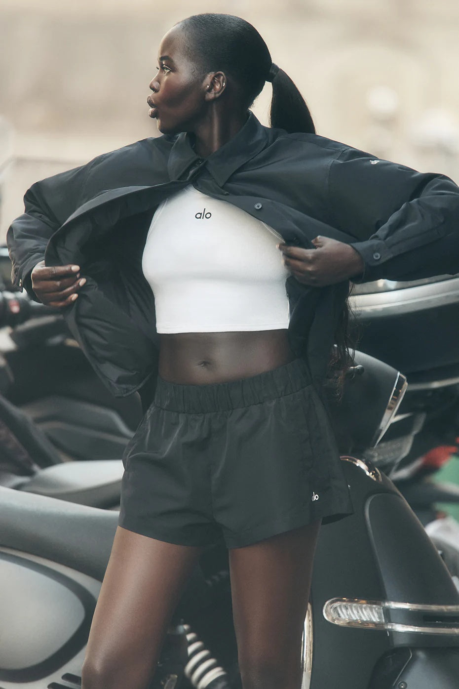 High-Waist Socialite Short - Black