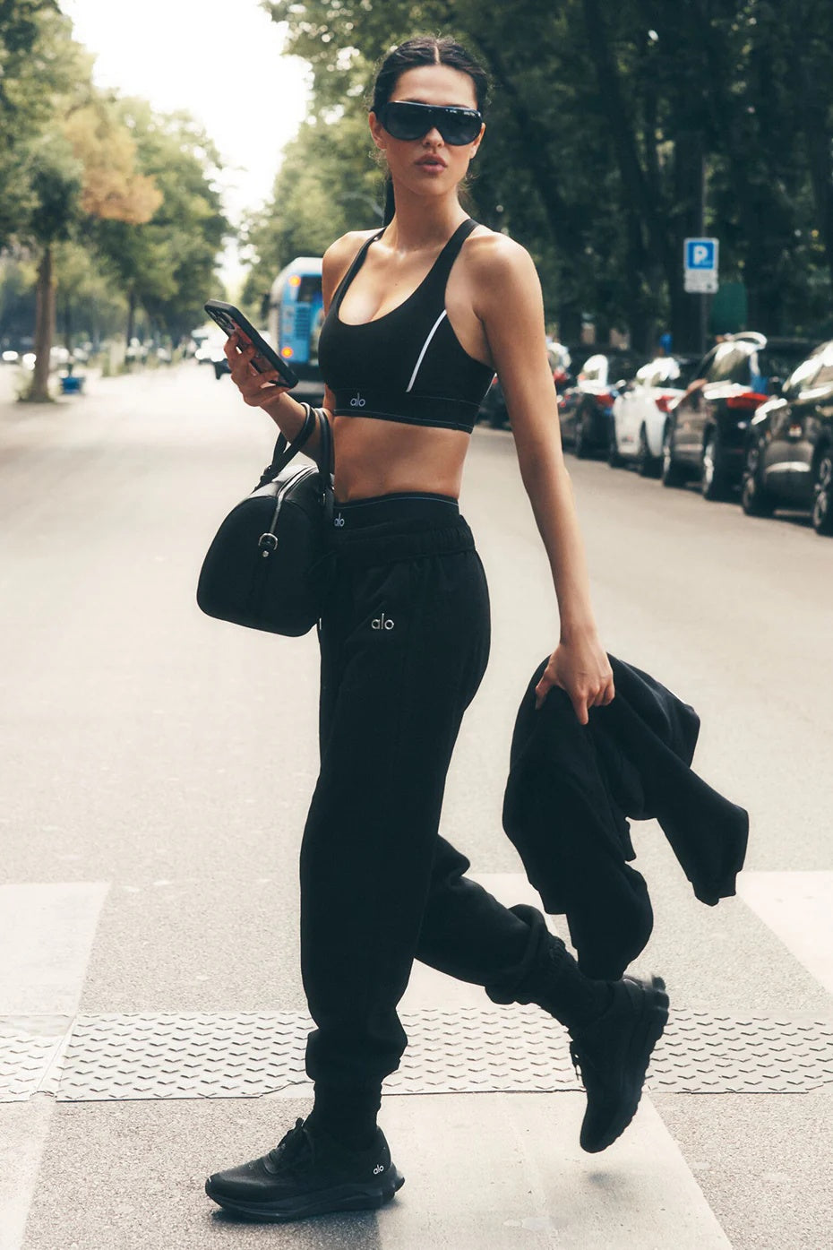 Accolade Sweatpant - Black