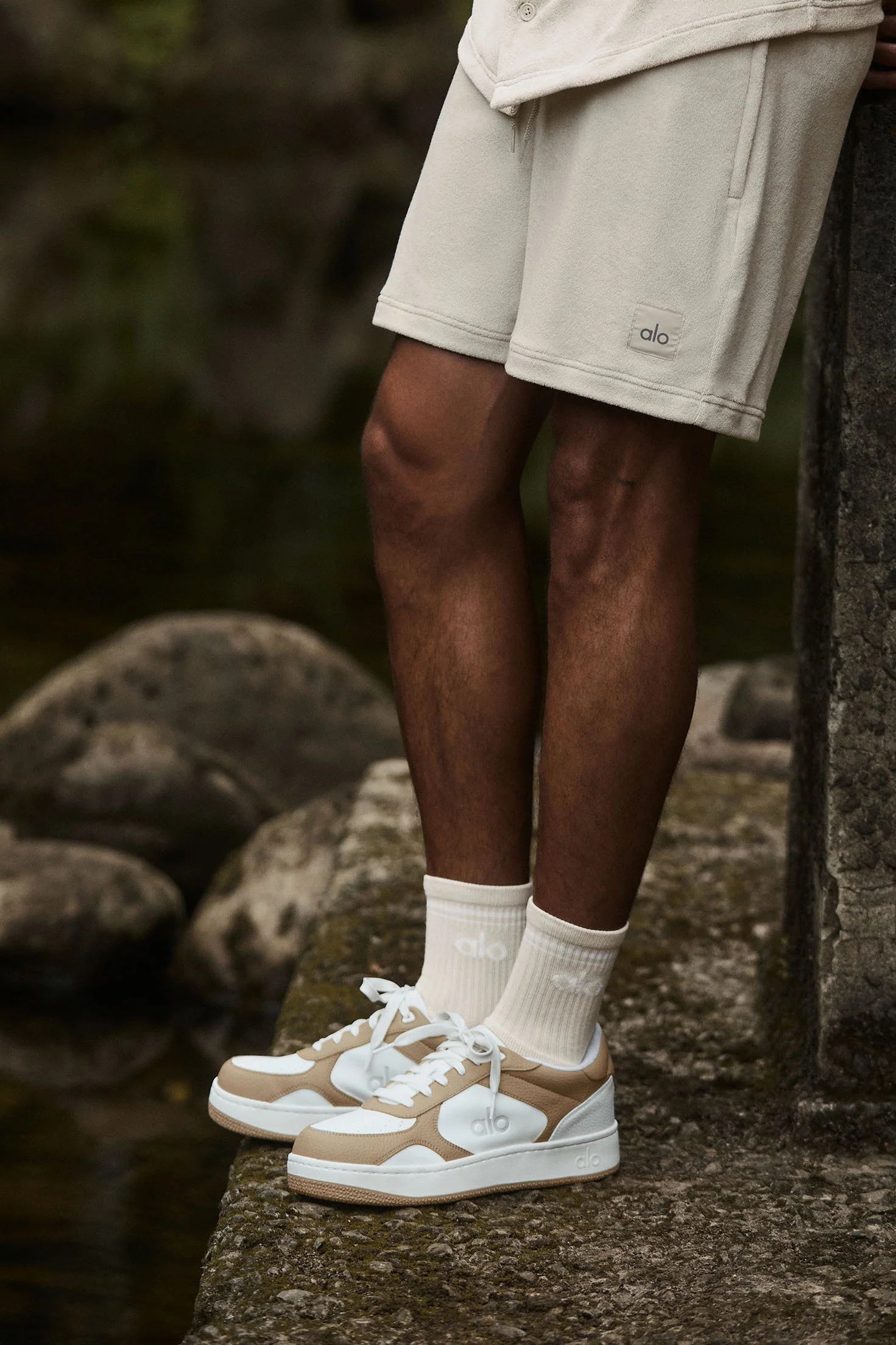 ALO Recovery Mode Sneaker - Gravel/White