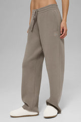 Scholar Straight Leg Sweatpant - Light Cocoa