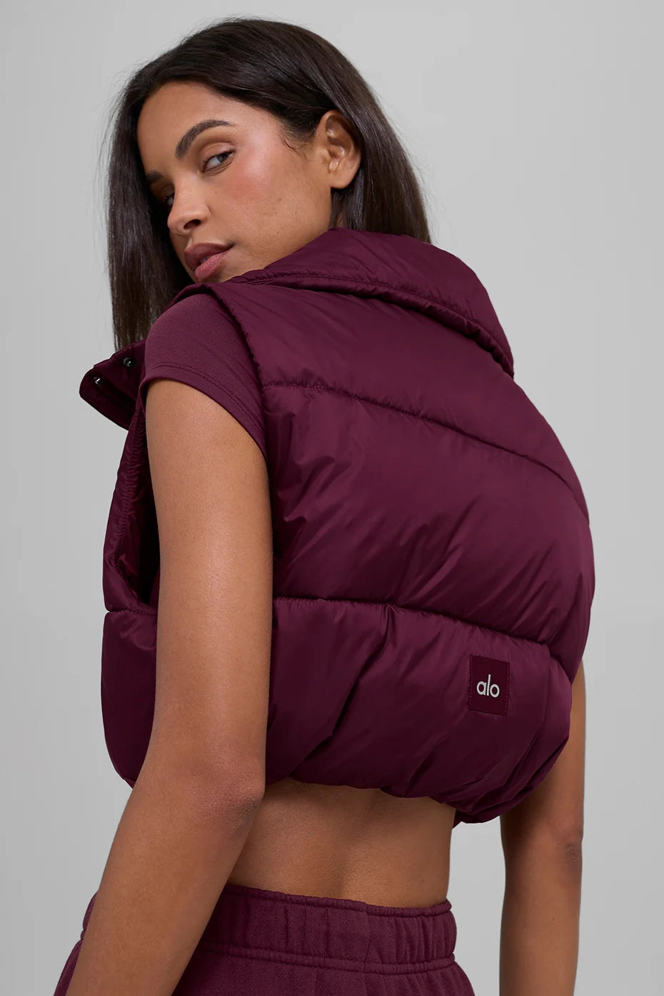 Cropped Gold Rush Puffer Vest - Burgundy