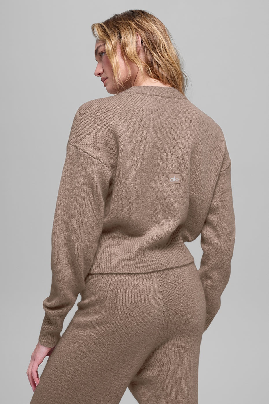Wool Cashmere Cropped New Class Crewneck Sweater - Chai Latte