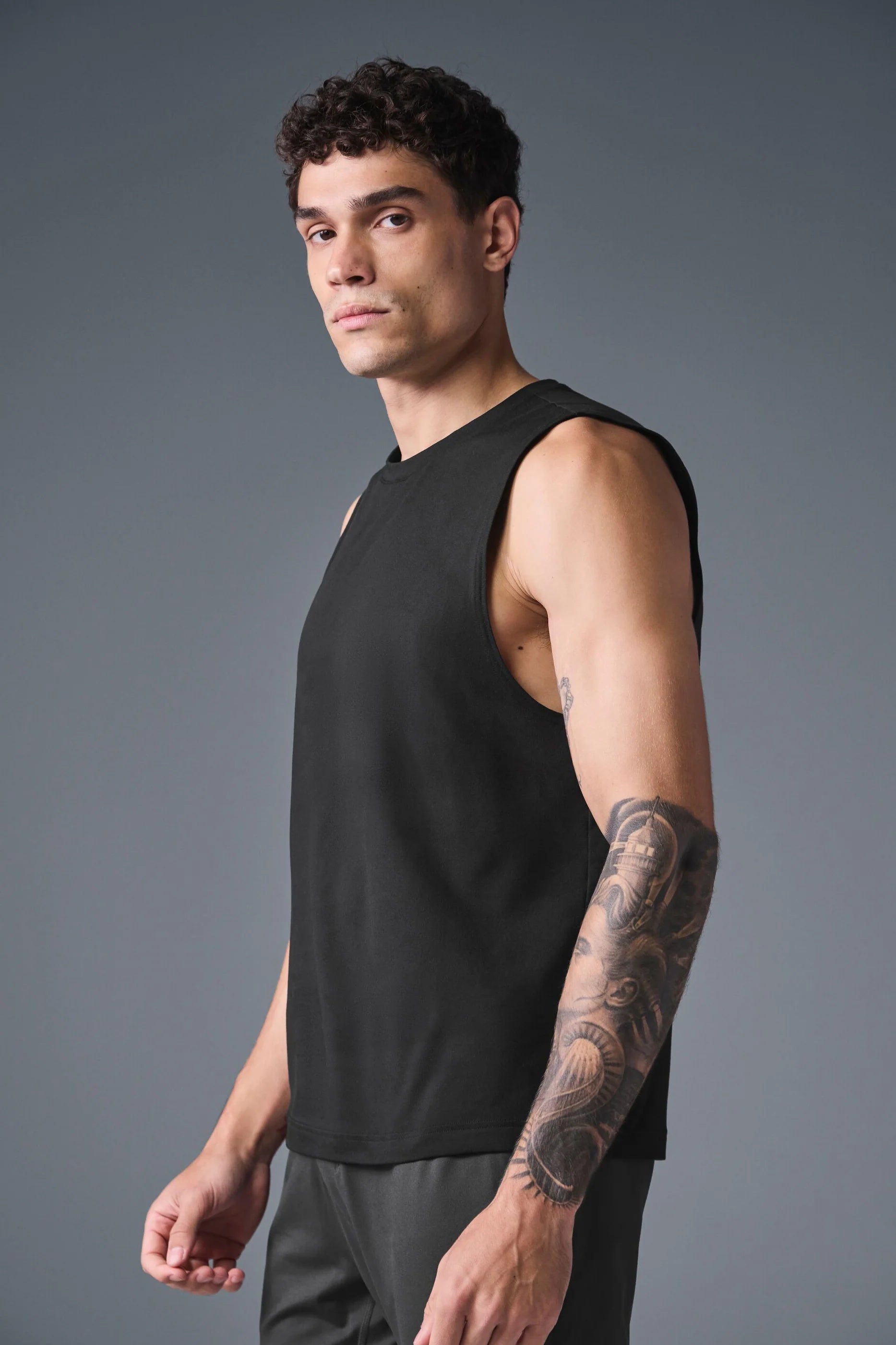 Conquer Muscle Tank - Black