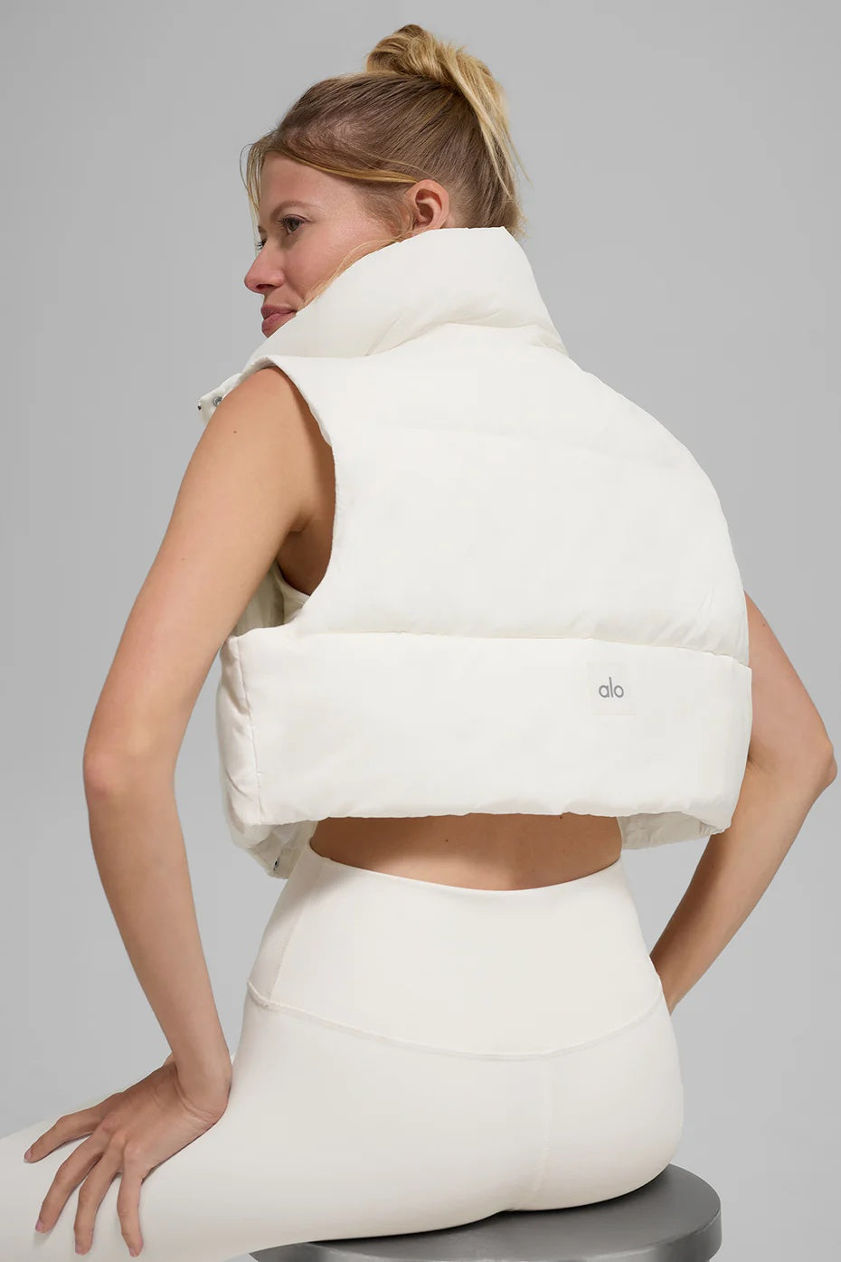 Cropped Gold Rush Puffer Vest - Ivory