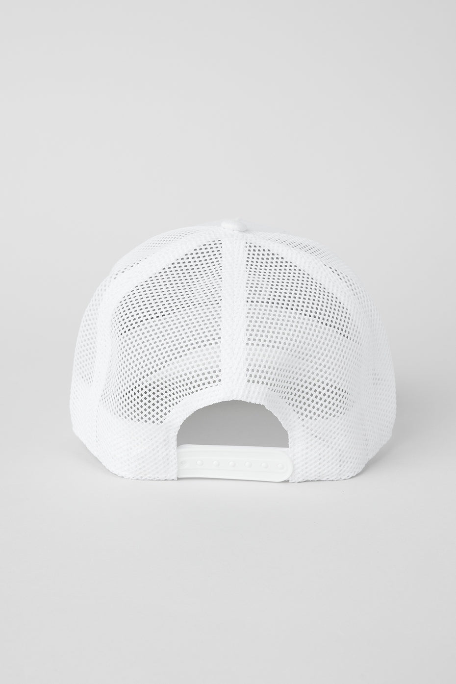 District Trucker Hat - white/white