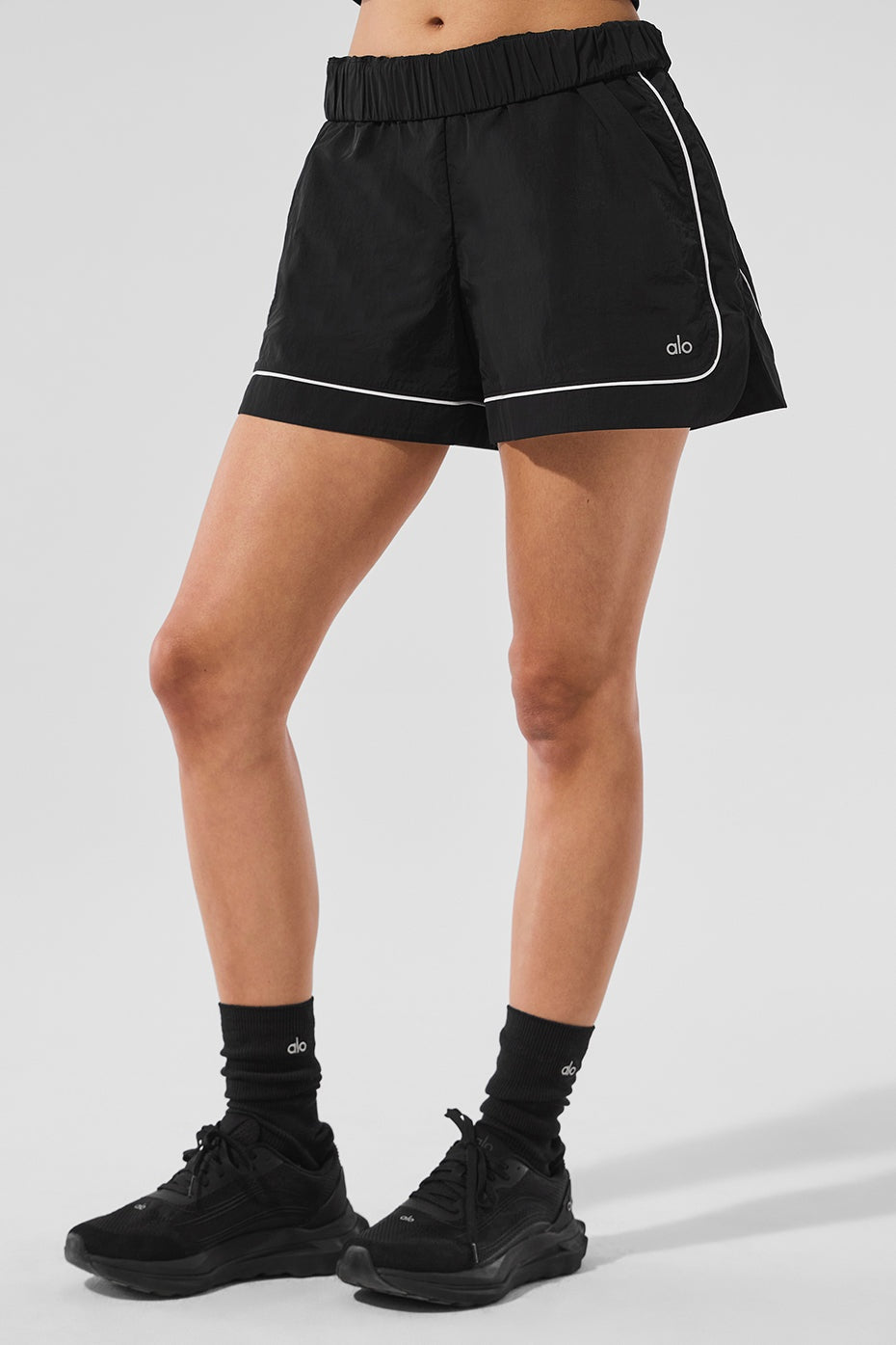 Motivate Track Short - Black/White