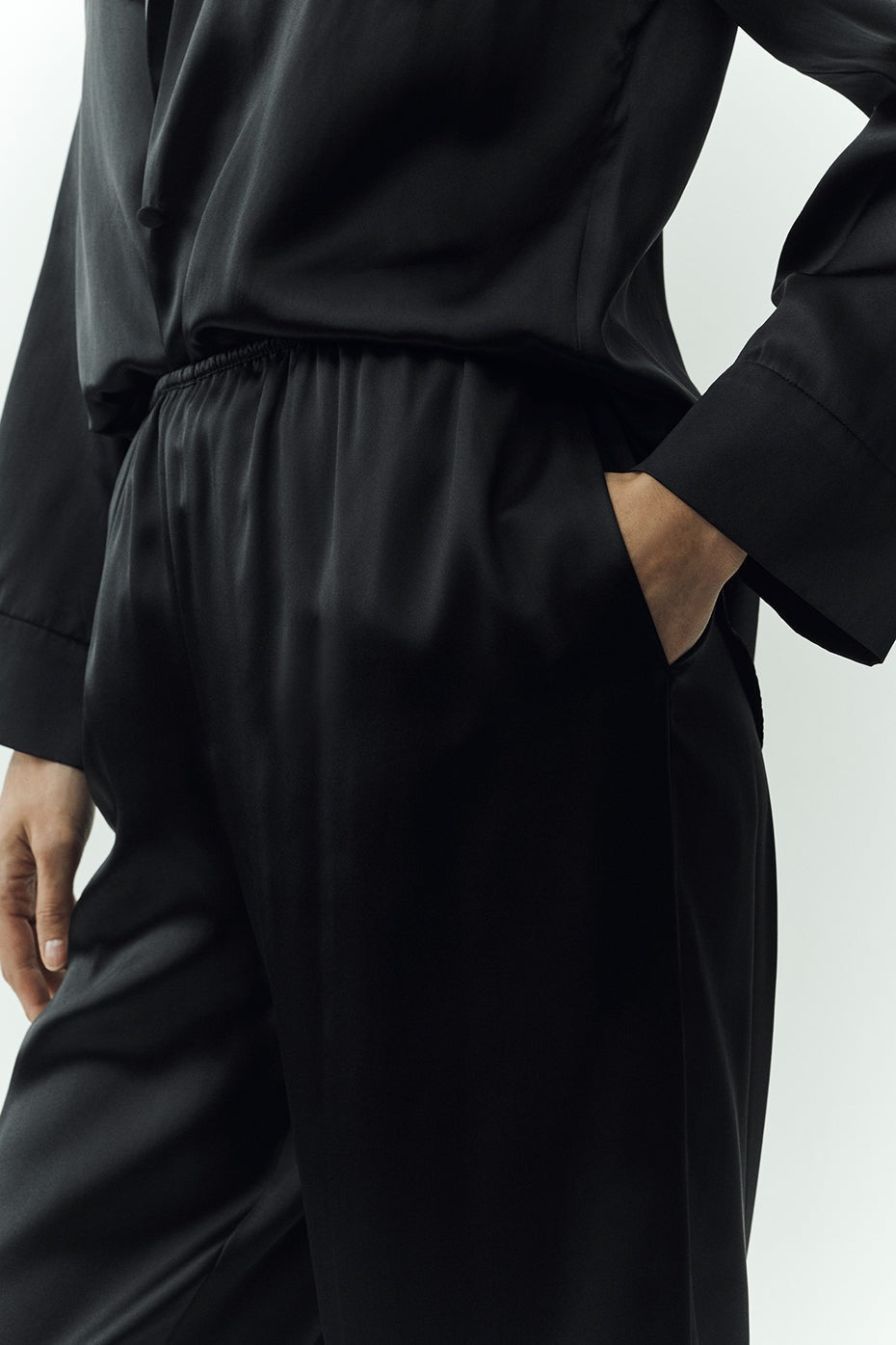 Silk Luminous Pant (Long) - Black