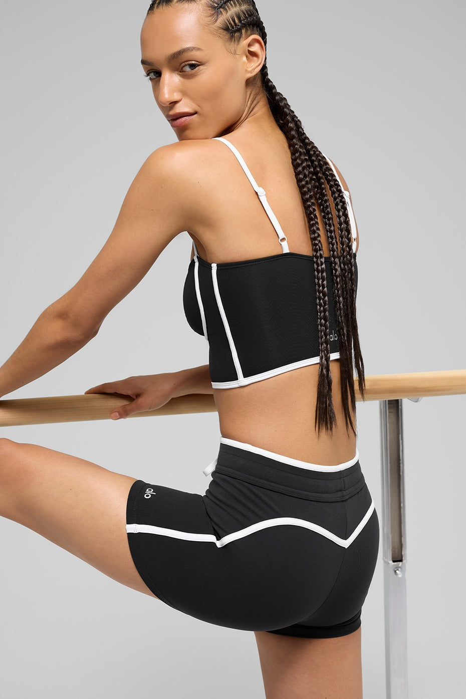 4" Airbrush High-Waist Race Pace Short - Black/White