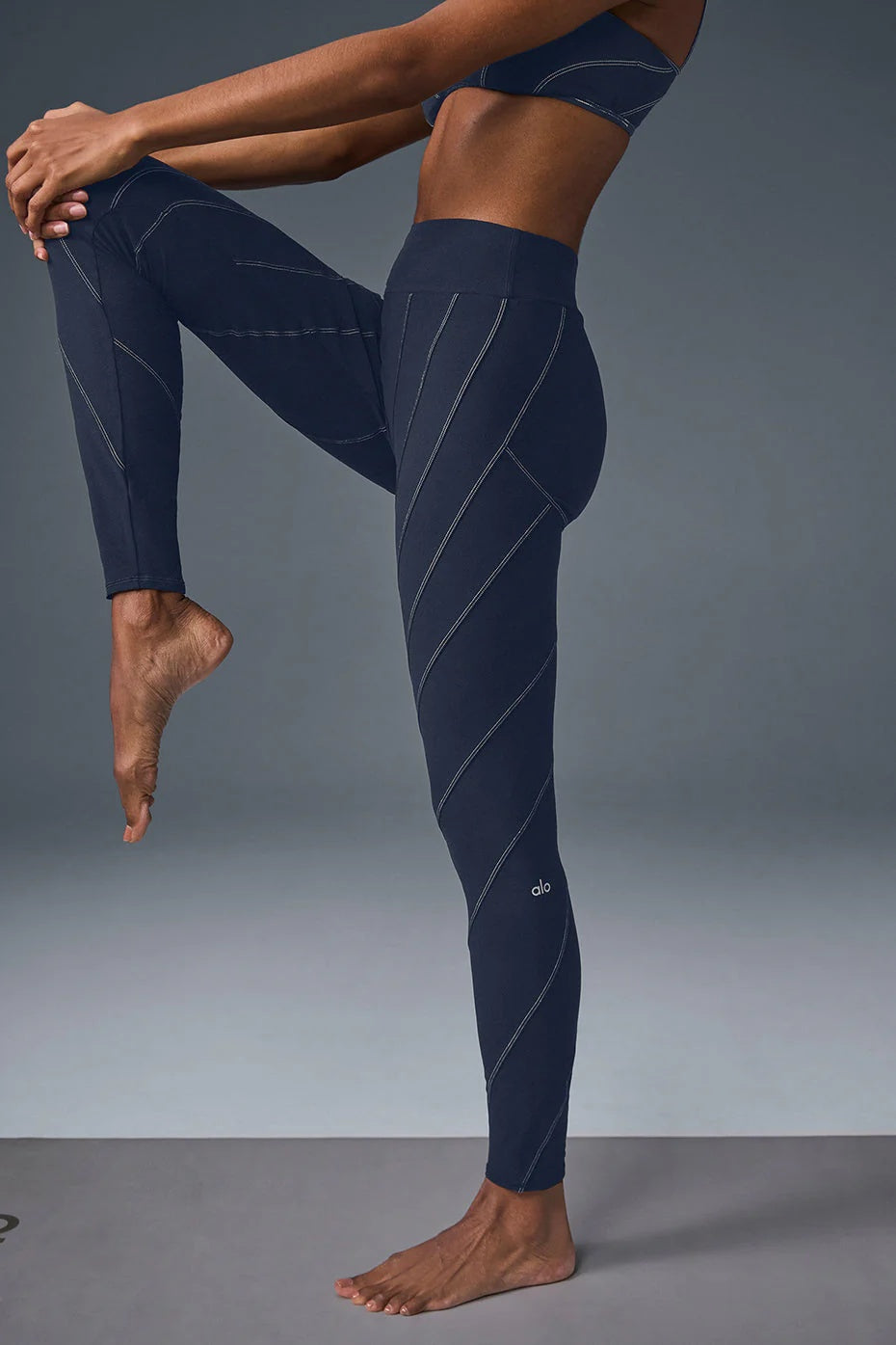 Alosoft High-Waist Sunray Legging - Navy/Ivory