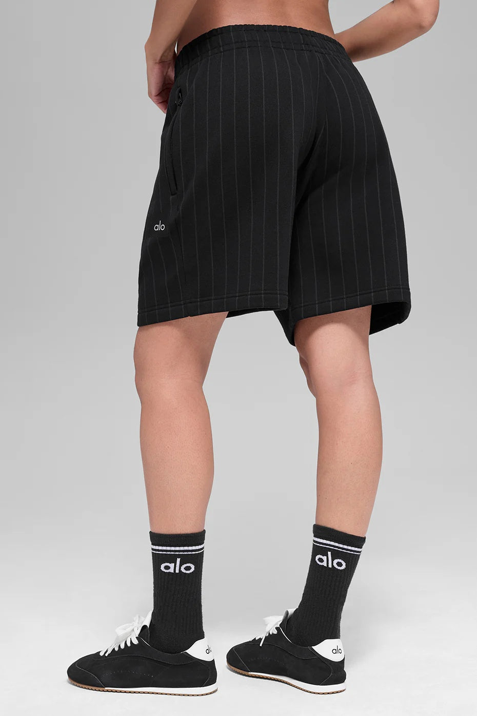 7" Pinstripe Short - Black Pinstripe