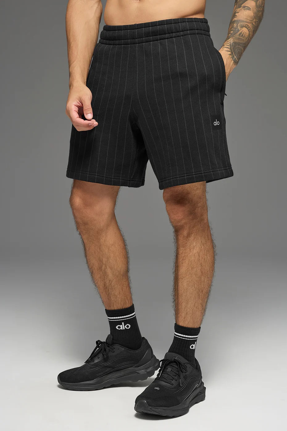 7" Pinstripe Short - Black Pinstripe