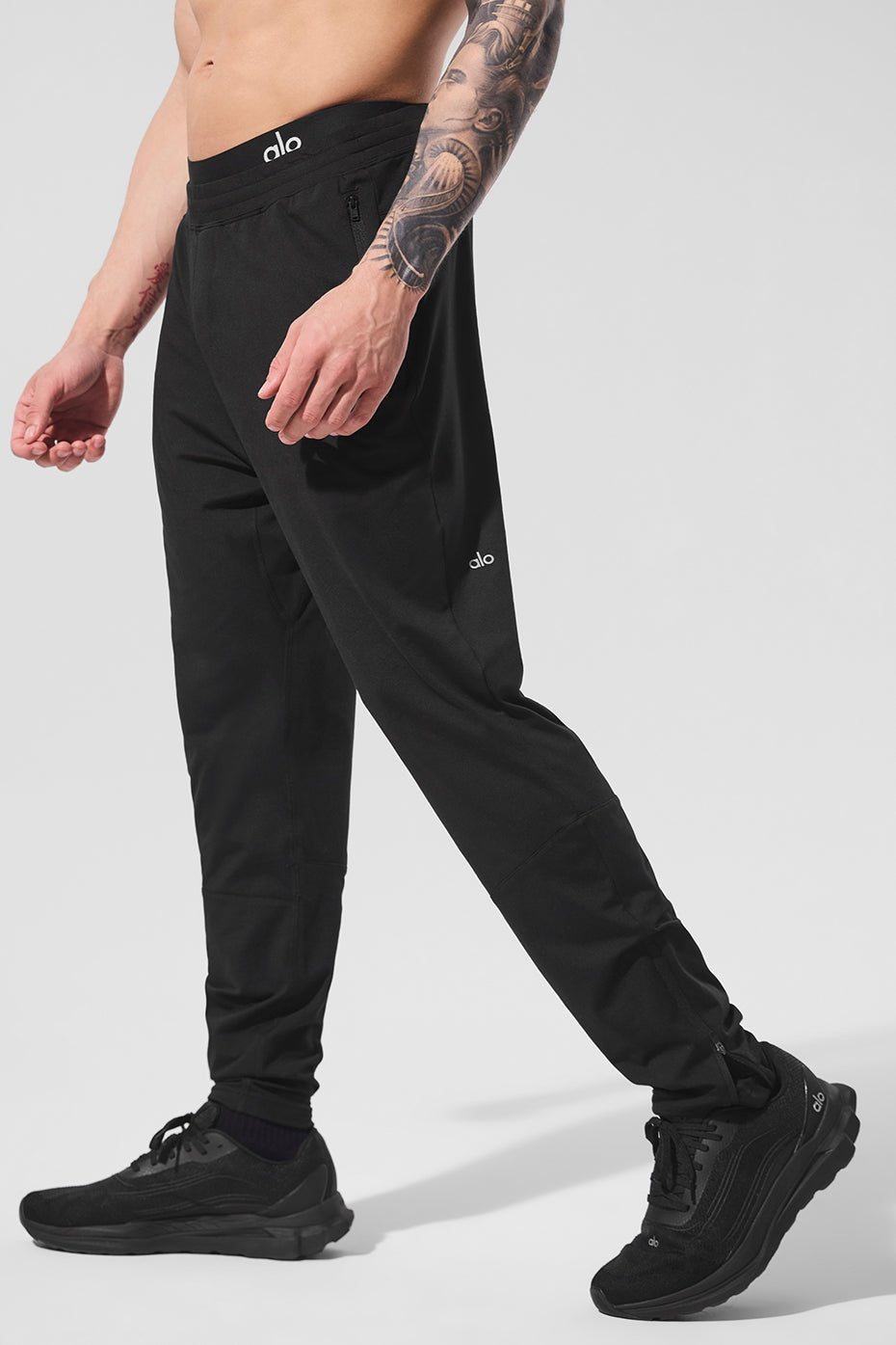 Conquer React Performance Pant - Black