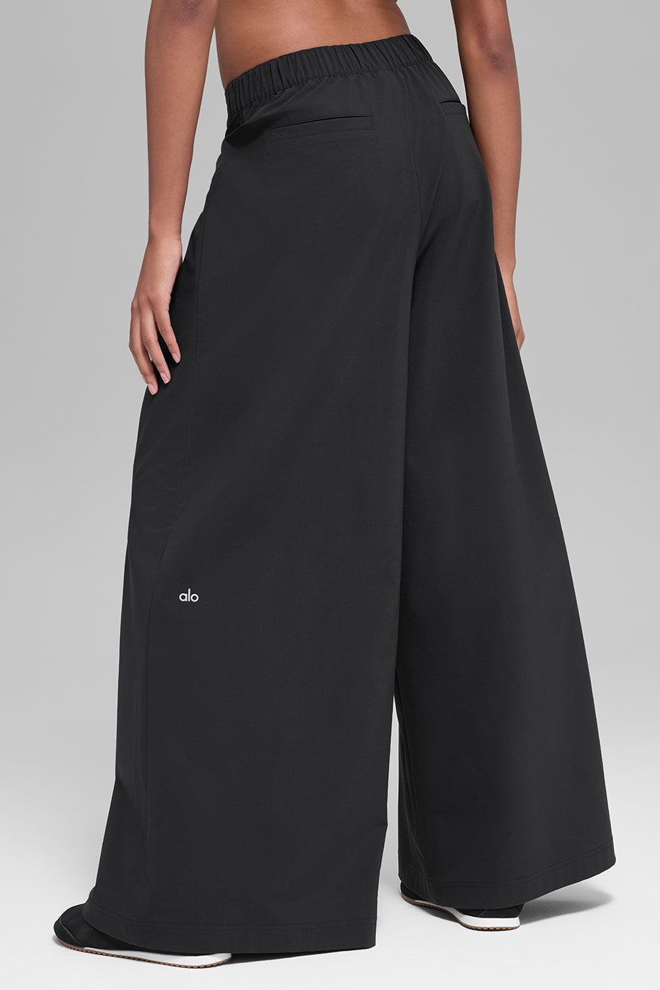 Main Act Wide Leg Trouser - Black