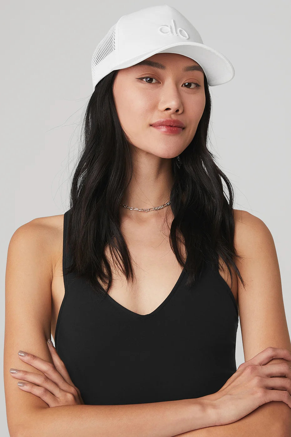 District Trucker Hat - white/white
