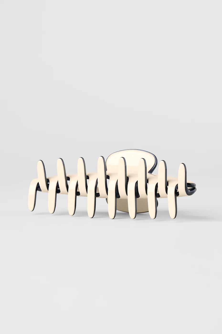 Outline Claw Clip - Macadamia/Black