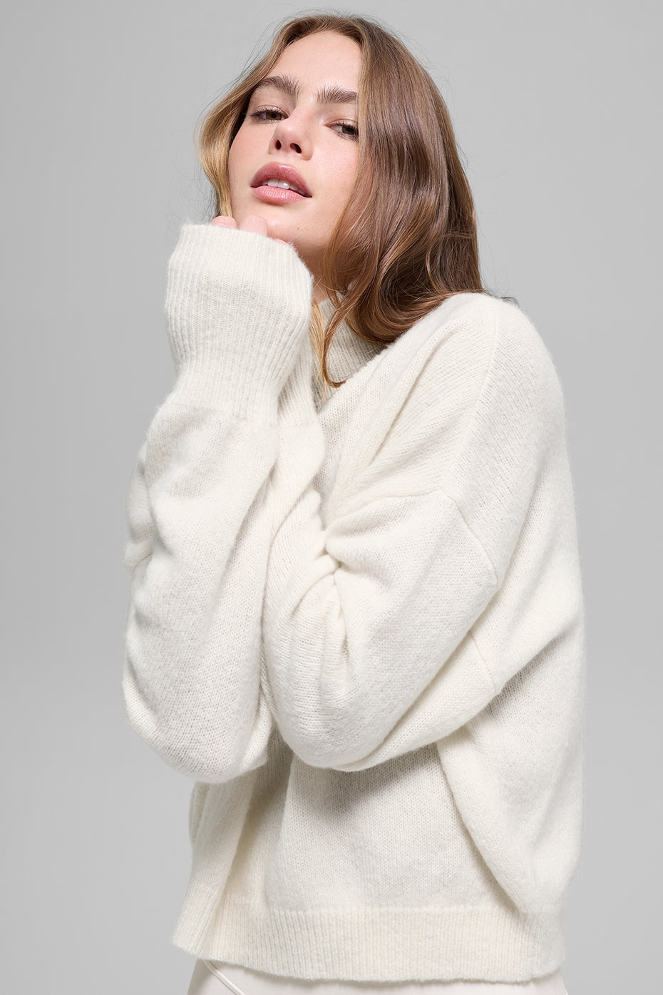 Wool Cashmere Cropped New Class Turtleneck Sweater - Ivory