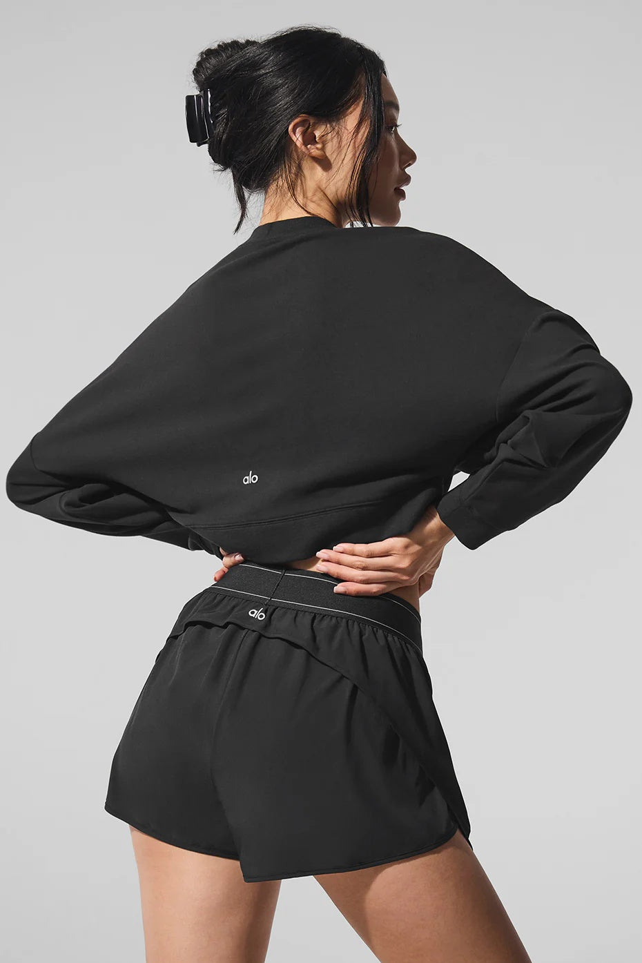 Cropped Sway Crew Neck Pullover - Black