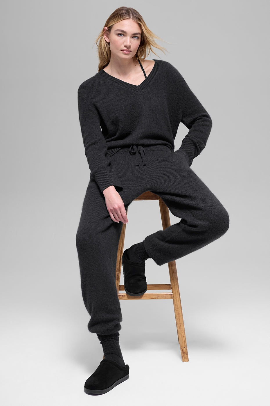 Wool Cashmere High-Waist New Class Jogger - Black