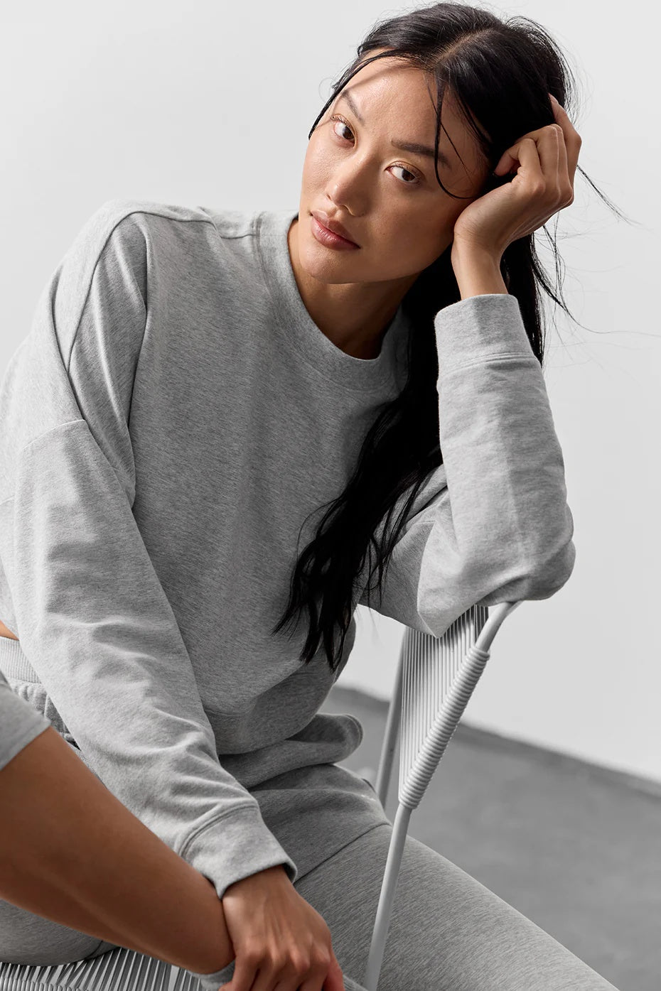 Cropped Sway Crew Neck Pullover - Athletic Heather Grey
