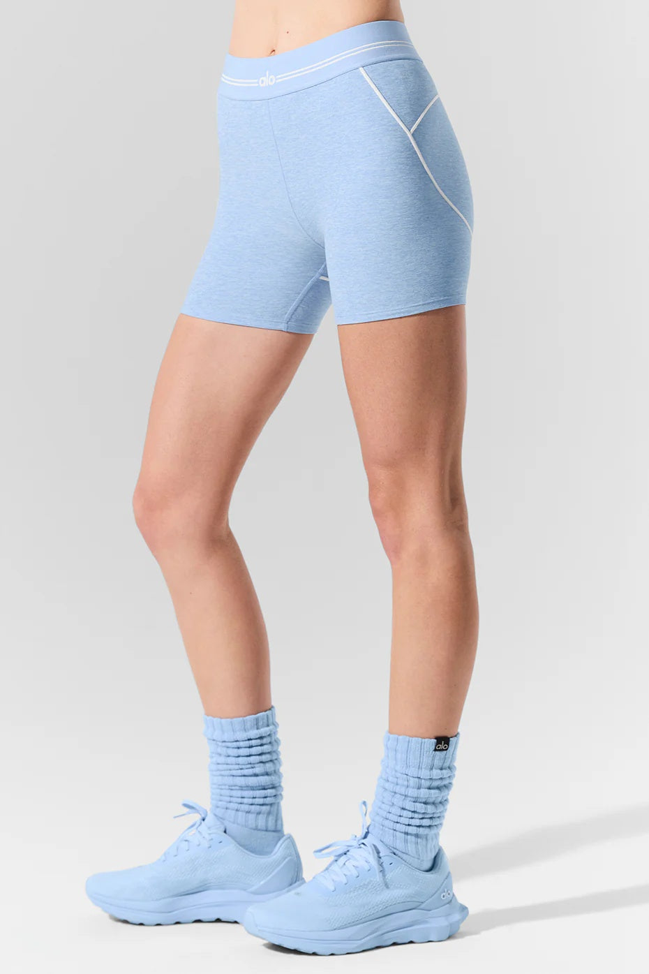 4” Alosoft High-Waist Heart Throb Short - Seashell Blue Heather/White