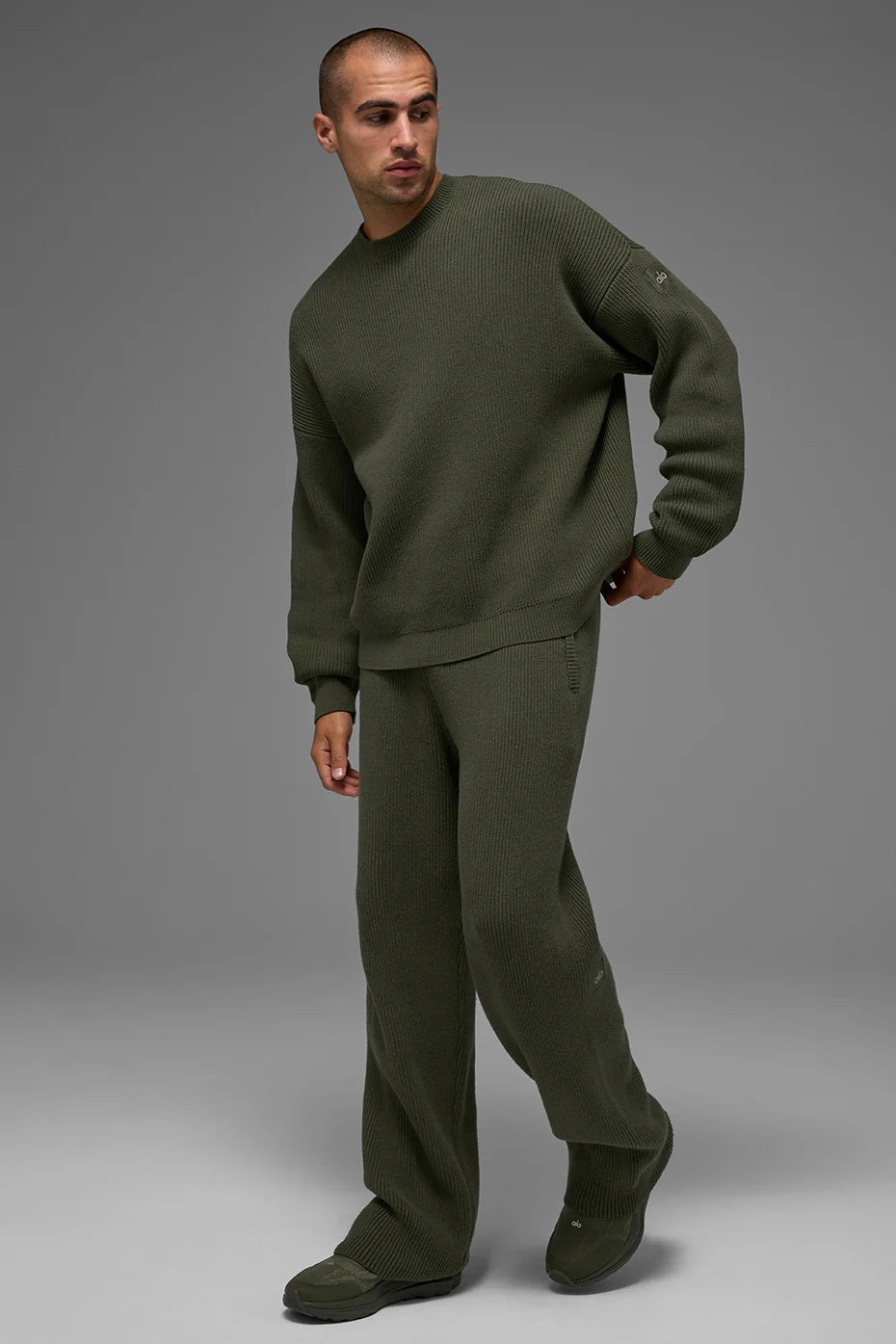 Domain Rib Knit Crew Sweater - Green Olive