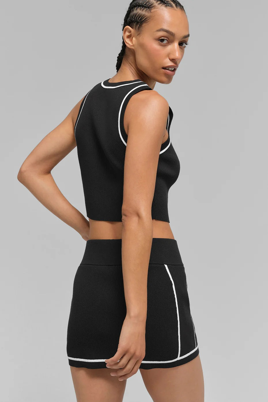 Ribbed Sweater Knit Highline Mini Skirt - Black/White